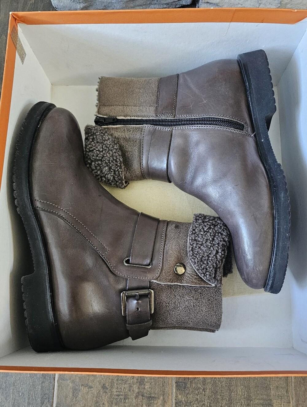Beautiful Attilio Giusti Leombruni (AGL) Shearling Foldover Ankle Boot - Sz 6.5 - Picture 14 of 14